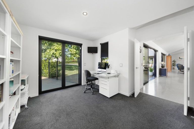 Photo of property in 6 Crawford Place, Lake Hayes, Queenstown, 9304