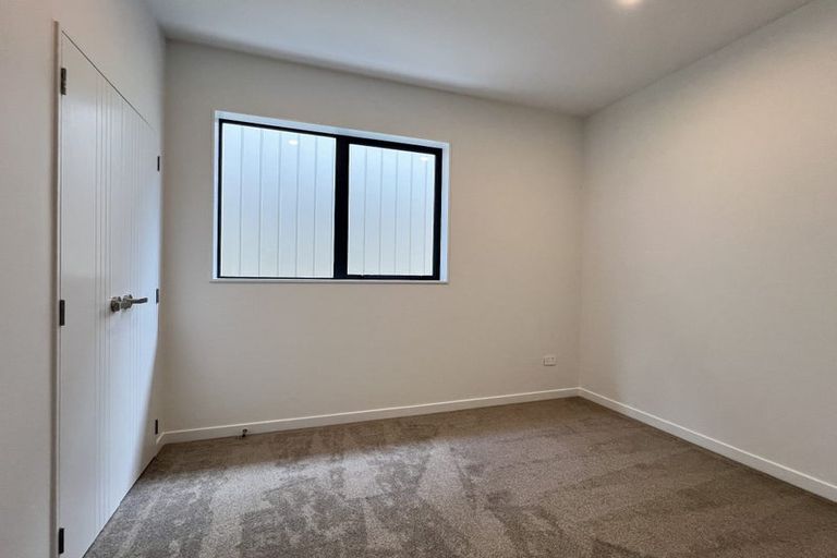 Photo of property in 28 Neretva Avenue, Massey, Auckland, 0614