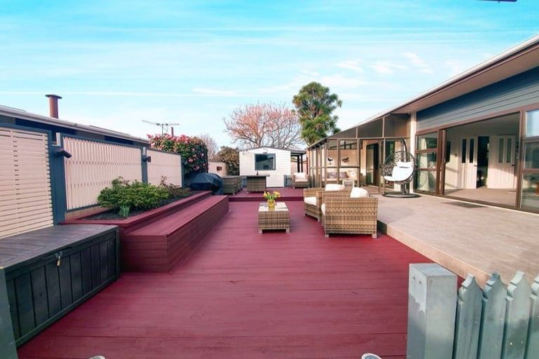 Photo of property in 10 Chilton Drive, Mairehau, Christchurch, 8052