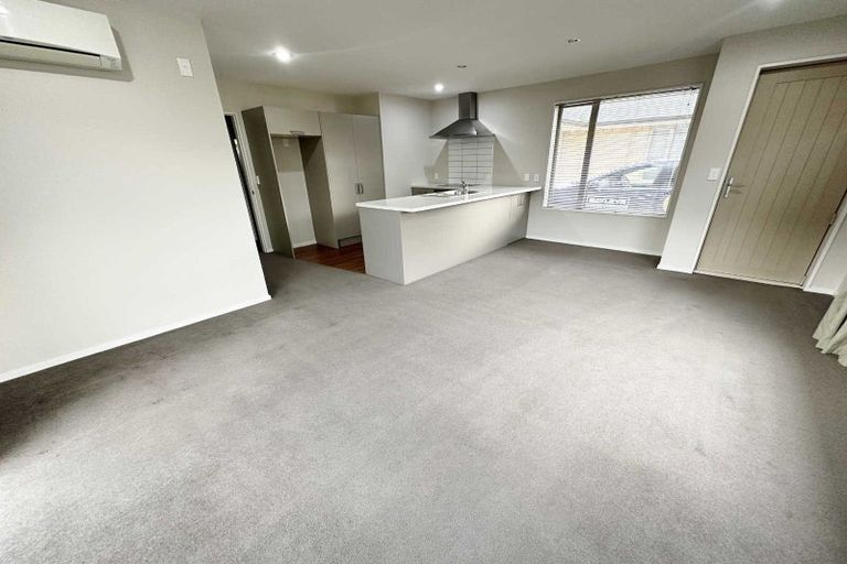 Photo of property in 42 Thackeray Place, Waltham, Christchurch, 8023