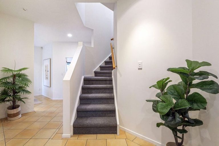 Photo of property in 4/19 Rodney Road, Northcote Point, Auckland, 0627
