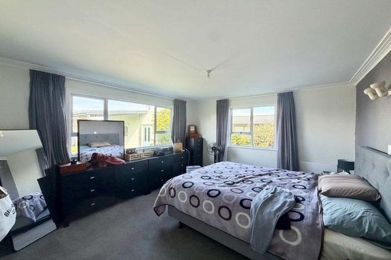 Photo of property in 74 Parris Street, Waitara, 4320