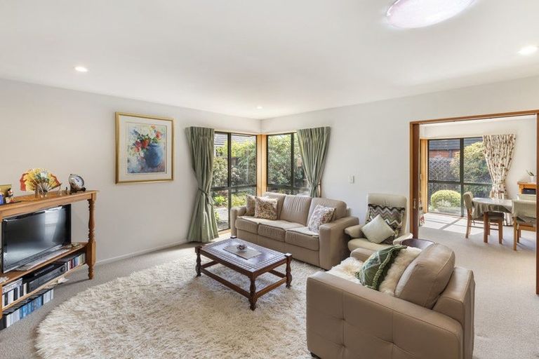 Photo of property in 53b Memorial Avenue, Ilam, Christchurch, 8053