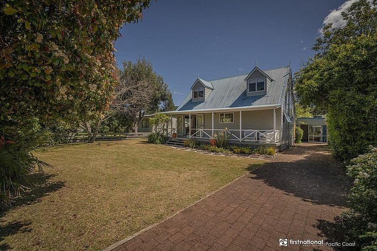 Photo of property in 8 Cory Wright Drive, Tairua, 3508