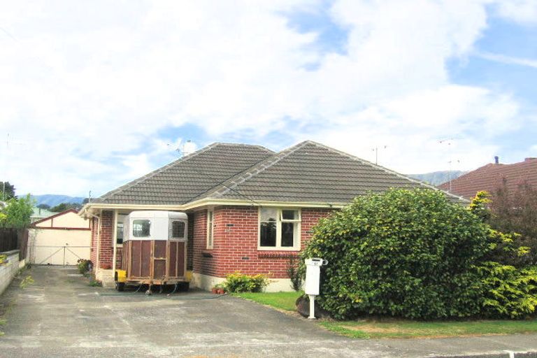 Photo of property in 36 Kashmir Avenue, Clouston Park, Upper Hutt, 5018