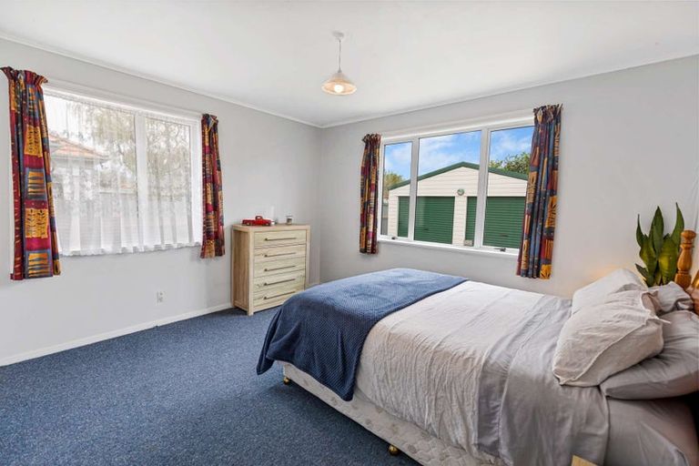 Photo of property in 11 Wharenui Terrace, Roslyn, Palmerston North, 4414