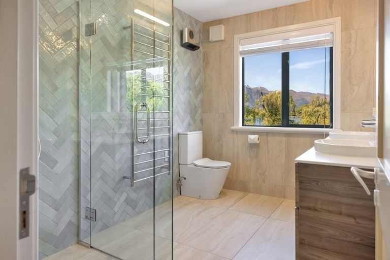 Photo of property in 148 Park Street, Queenstown, 9300