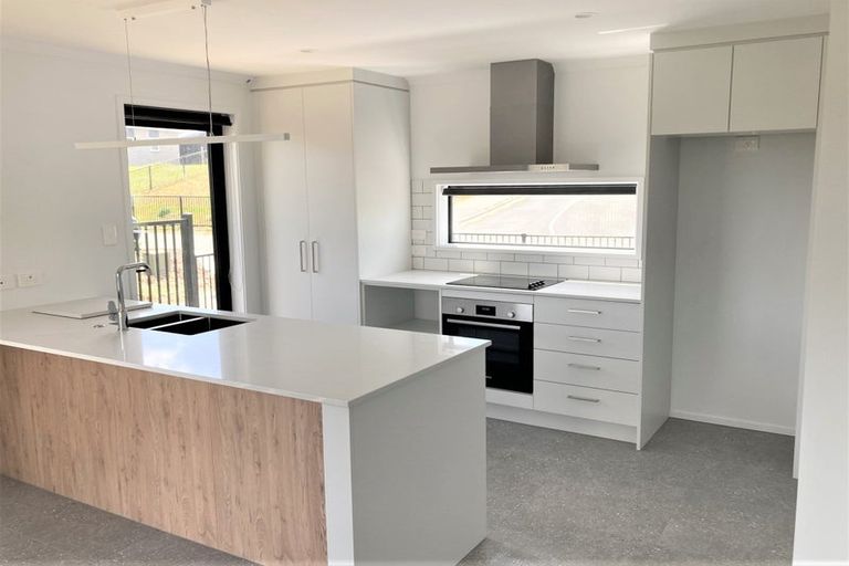 Photo of property in 4 Kauri Lane, Omokoroa, 3114