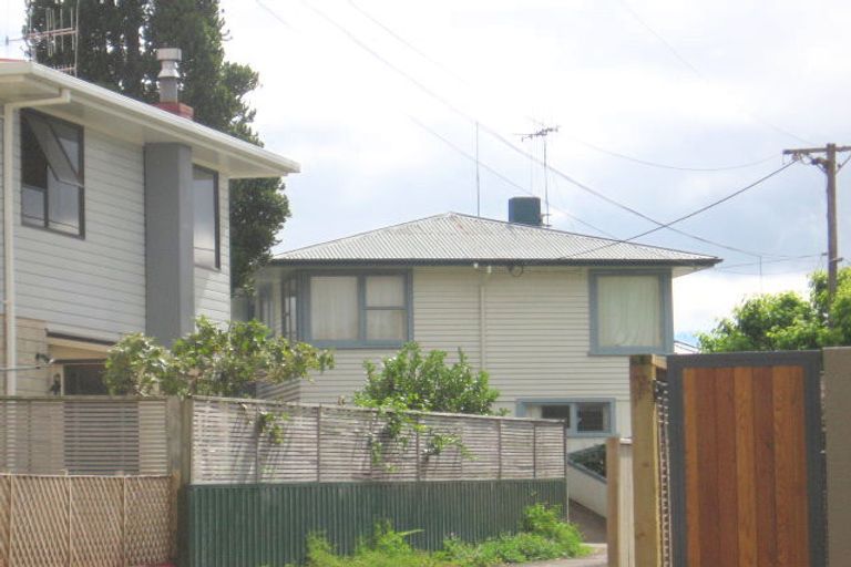 Photo of property in 36 Karaka Road, Otumoetai, Tauranga, 3110