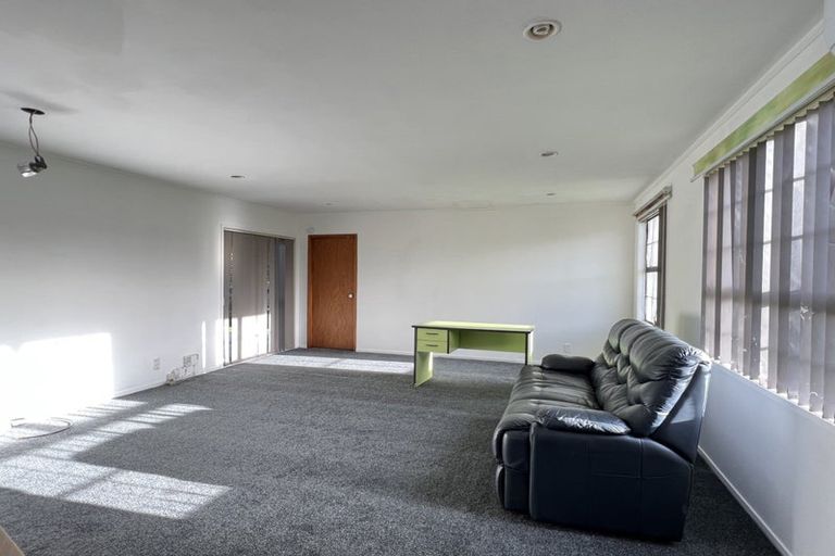Photo of property in 31 Lyren Place, Half Moon Bay, Auckland, 2012