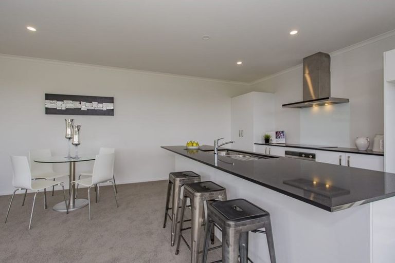 Photo of property in 18 Sholto Duncan Crescent, Halswell, Christchurch, 8025