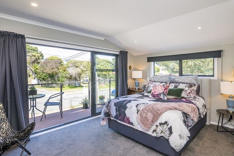 Photo of property in 37a Tiromoana Road, Raumati South, Paraparaumu, 5032