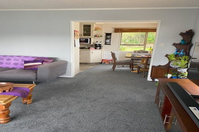 Photo of property in 66 Fyvie Avenue, Tawa, Wellington, 5028