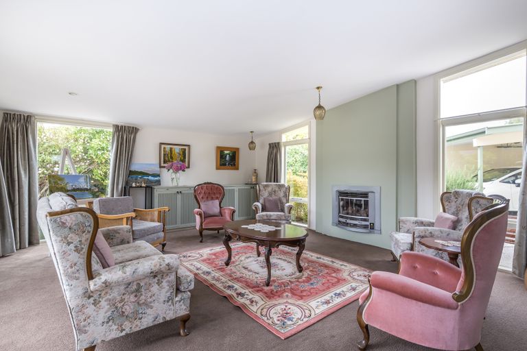 Photo of property in 20 Derrett Place, Saint Martins, Christchurch, 8022