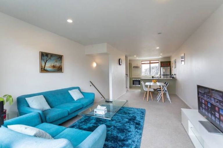 Photo of property in 5/3 Riverside Road, Orewa, 0931