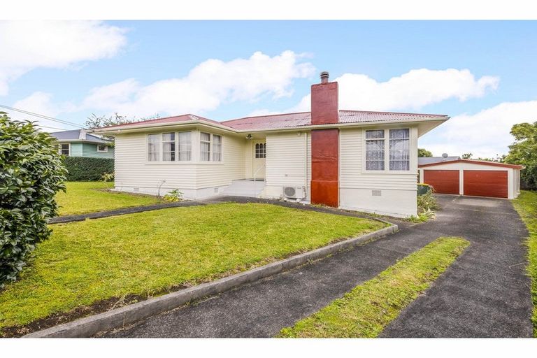 Photo of property in 62 Tawa Crescent, Manurewa, Auckland, 2102