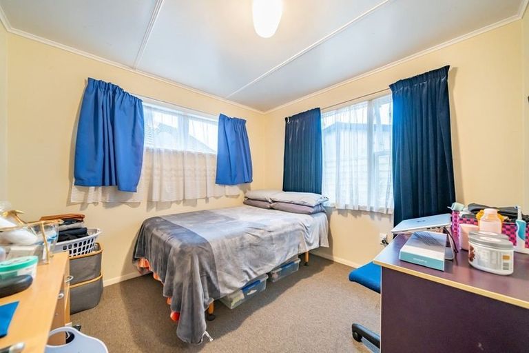 Photo of property in 17 Konini Street, Wainuiomata, Lower Hutt, 5014