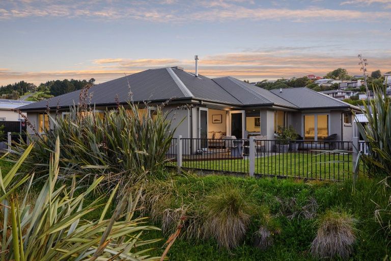 Photo of property in 25 Holbrook Way, Westmorland, Christchurch, 8025