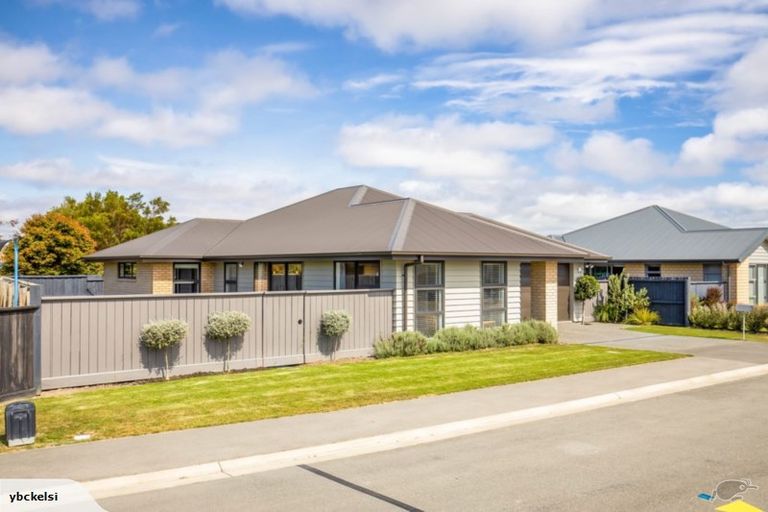 Photo of property in 16 Maitland Crescent, Rolleston, 7614