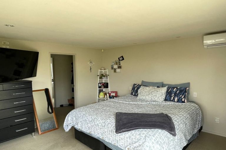 Photo of property in 65 Meadowcroft Grove, Johnsonville, Wellington, 6037