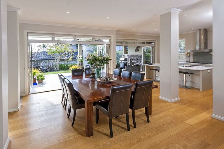 Photo of property in 14 Armstrong Farm Drive, East Tamaki Heights, Auckland, 2016