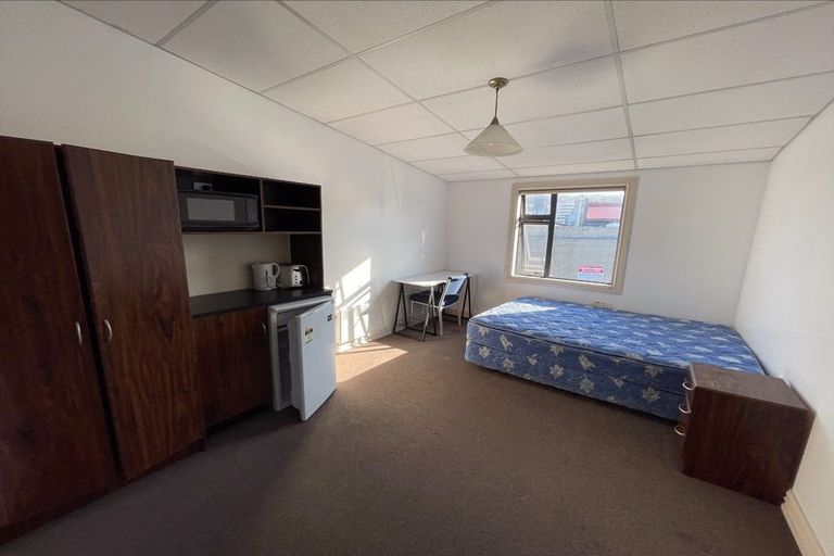 Photo of property in 5 Anzac Avenue, Dunedin Central, Dunedin, 9016