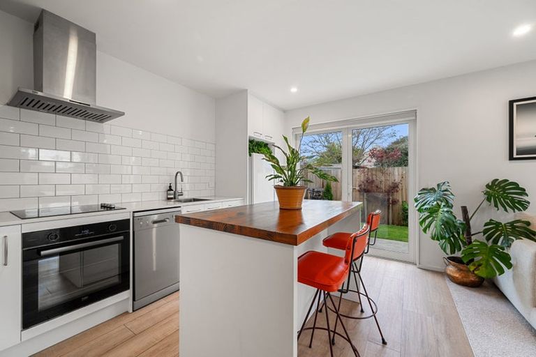 Photo of property in 4/15 Domett Street, Waltham, Christchurch, 8023