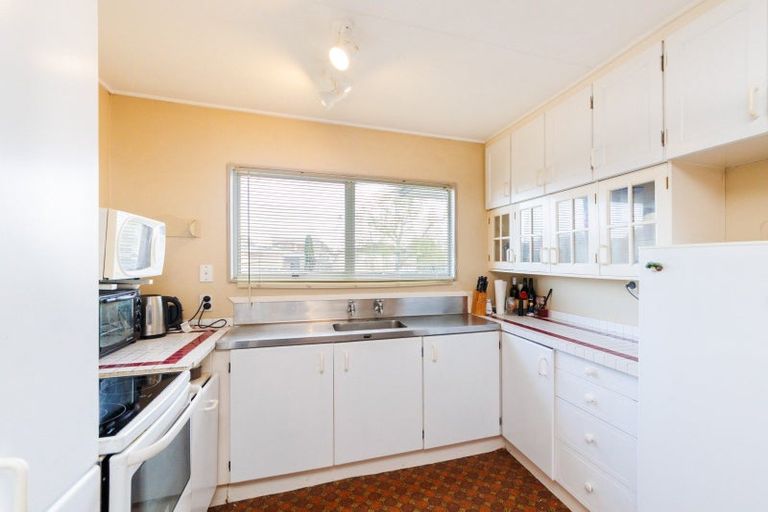 Photo of property in 34 Geraldine Crescent, Cloverlea, Palmerston North, 4412
