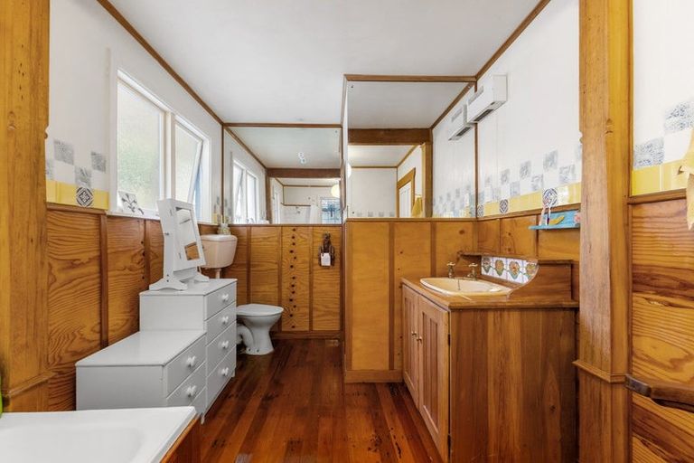 Photo of property in 36 Park Terrace, Corsair Bay, Lyttelton, 8082