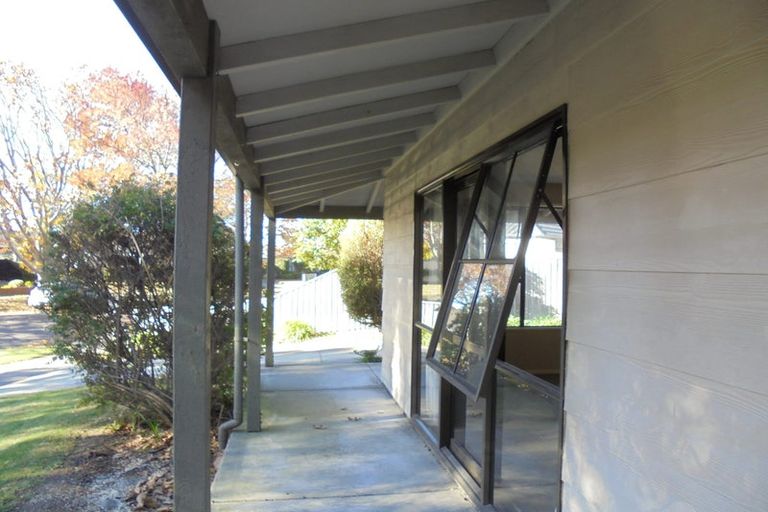 Photo of property in 51 Karnak Crescent, Russley, Christchurch, 8042