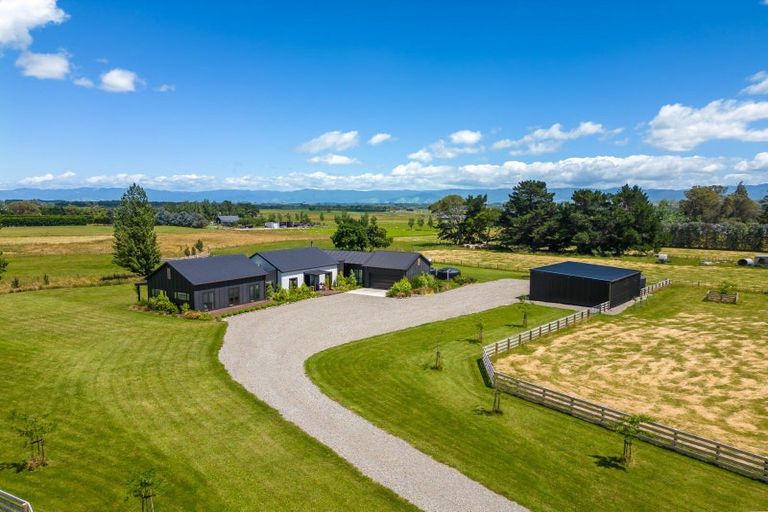Photo of property in 146 White Rock Road, Martinborough, 5781