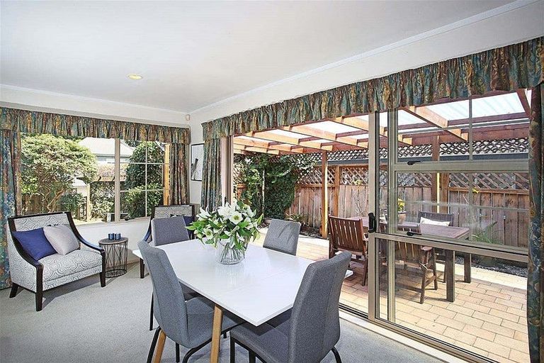 Photo of property in 35a Youngs Road, Papakura, 2110