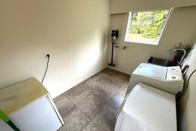 Photo of property in 6 Nea Place, Hillcrest, Auckland, 0627