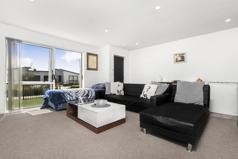 Photo of property in 11 Totara Meadows Court, Wiri, Auckland, 2104