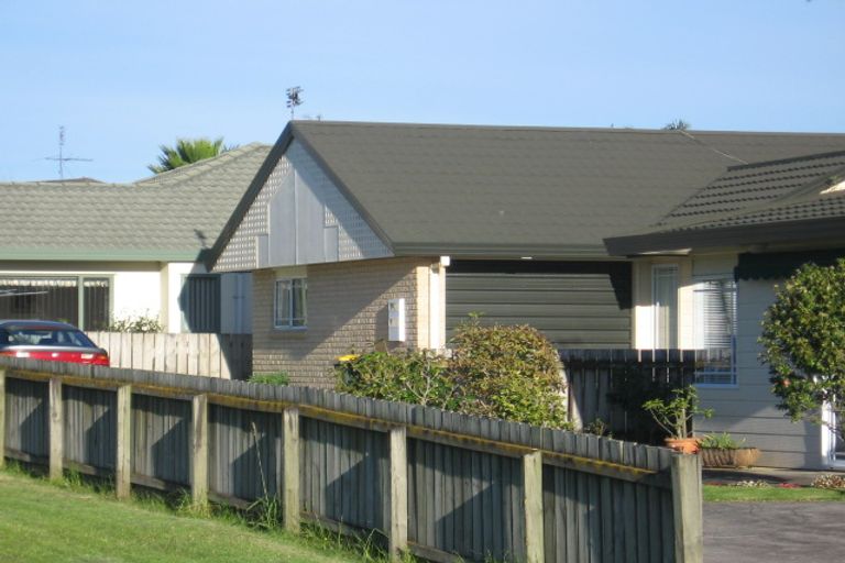 Photo of property in 291a Hobsonville Road, Hobsonville, Auckland, 0618