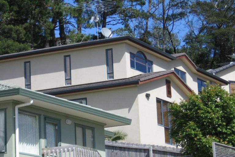 Photo of property in 27 Landvale Court, Browns Bay, Auckland, 0630