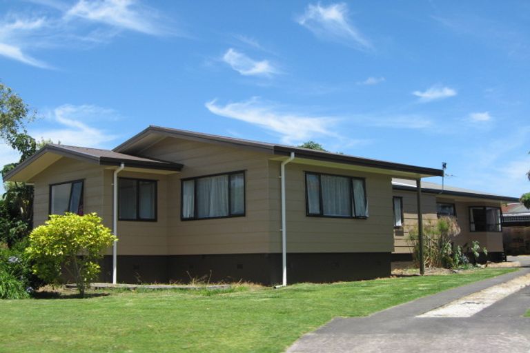 Photo of property in 50 Taihiki Road, Clarks Beach, 2122