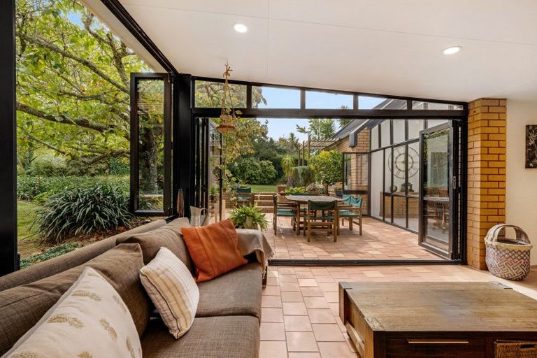 Photo of property in 151 Taupaki Road, Taupaki, Henderson, 0782