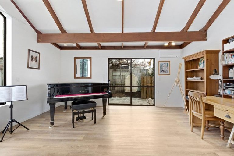 Photo of property in 4 Remarkables Crescent, Frankton, Queenstown, 9300