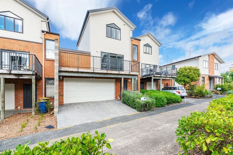 Photo of property in St Claire Village, 20/172 Mcleod Road, Te Atatu South, Auckland, 0610