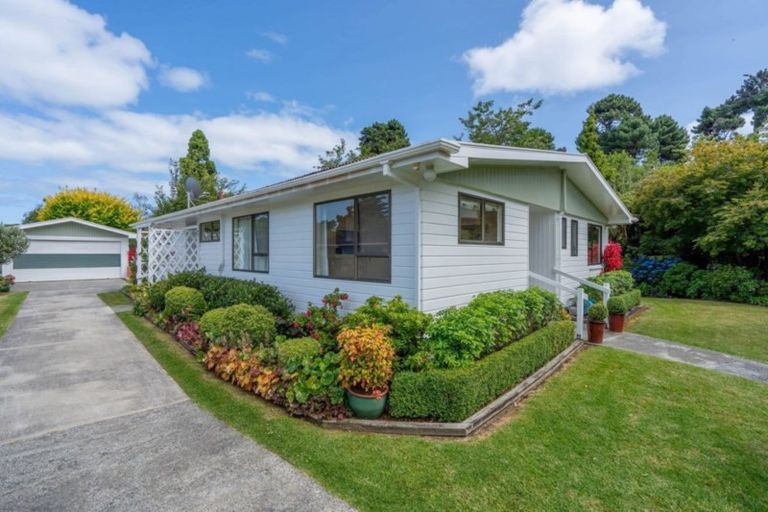 Photo of property in 23 Alexander Street, Waikanae, 5036