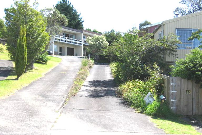 Photo of property in 2/74 Cockayne Crescent, Sunnynook, Auckland, 0620
