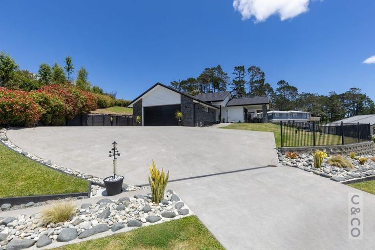 Photo of property in 104 Solan Drive, Waimauku, 0812