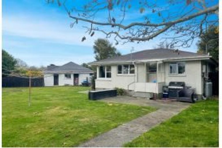 Photo of property in 53 Ford Road, Opawa, Christchurch, 8023