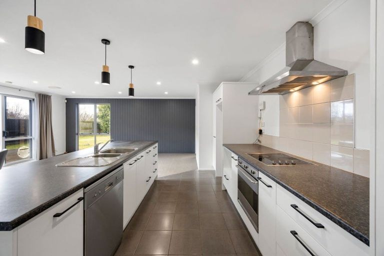 Photo of property in 59 Wiltshire Drive, Huntington, Hamilton, 3210