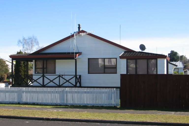 Photo of property in 32 Blomfield Street, Nawton, Hamilton, 3200