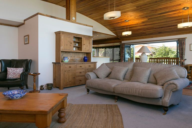 Photo of property in 1/50 Wakeman Road, Acacia Bay, Taupo, 3330