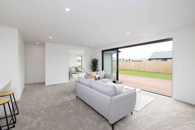 Photo of property in 10 Greenwood Place, Amberley, 7410