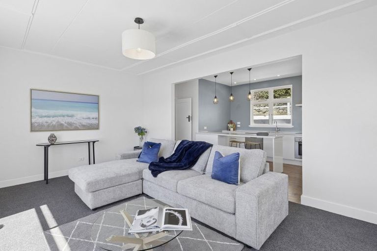 Photo of property in 42 Easther Crescent, Kew, Dunedin, 9012