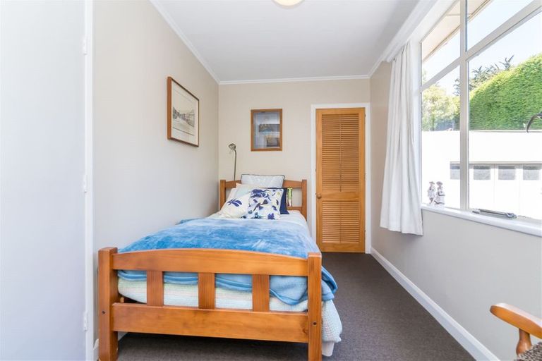 Photo of property in 1 Saint Ronans Road, Macandrew Bay, Dunedin, 9077